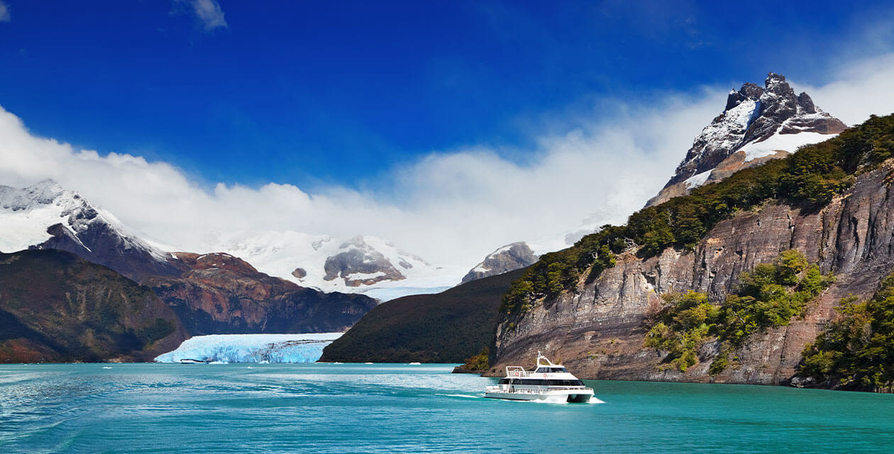 Patagonia Cruise driving by glacier