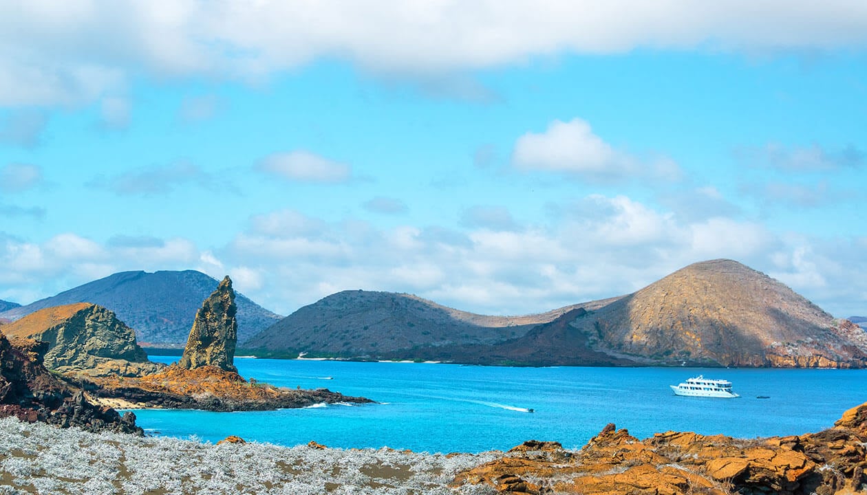 pinnacle rock galapagos island