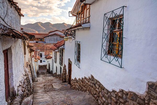 machu picchu and uyuni tour guide