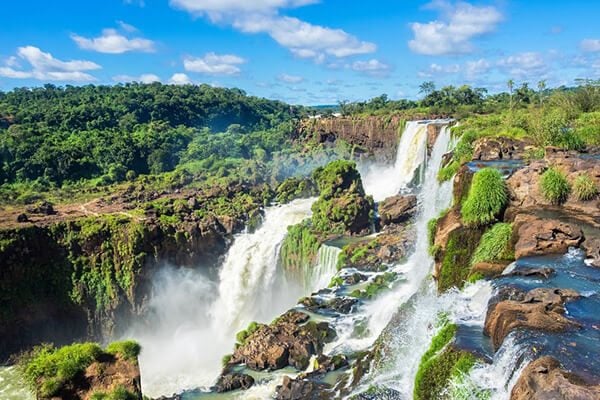 tours of iguazu falls from buenos aires