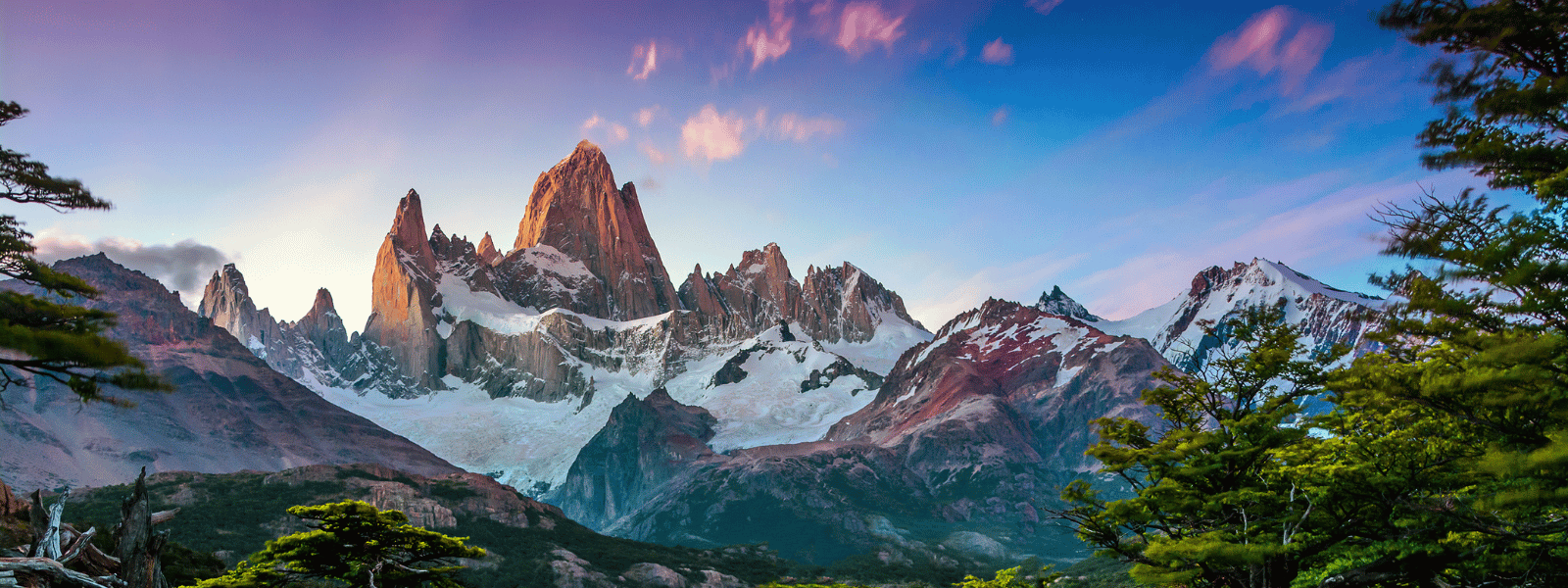 Fitz Roy mountain near El Chalten, in the Southern Patagonia, on the border between Argentina and Chile. Sunset view from track. Photo by Oomka.