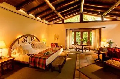Stay-in-Machu-Picchu