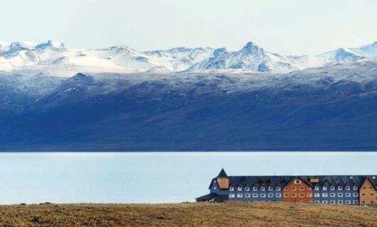 Lone lodge surrounded by El Calafate nature