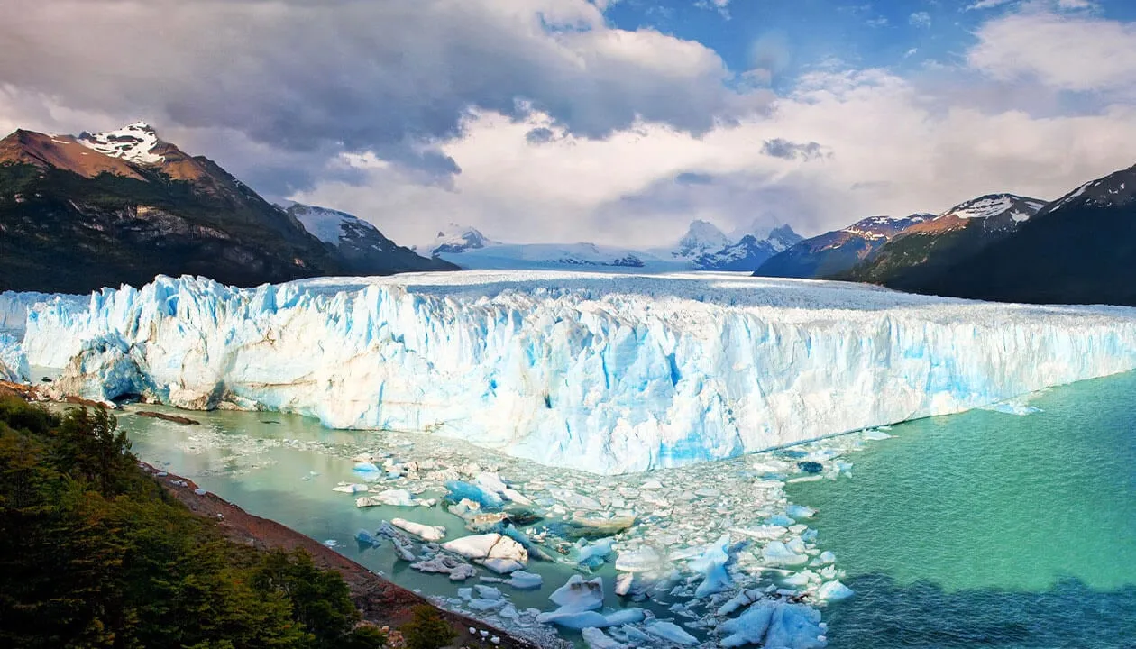 El Calafate natural beauty and glacier