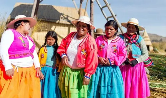indigenous-women-in-bolivia-staring-at-camera