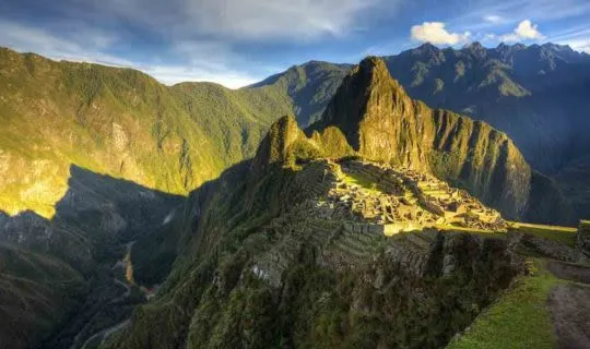 early-morning-sun-over-machu-picchu
