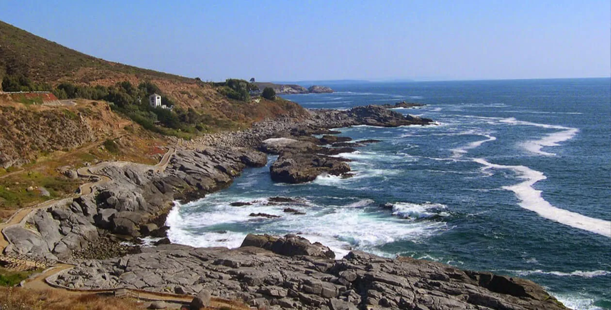 rocky beach in Zapallar