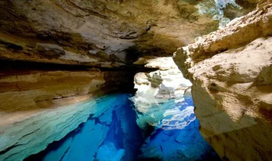 mato-grosso-jungle-cave-with-water