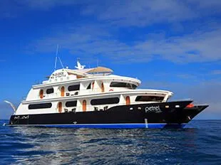 Petral cruise in the Galapagos - luxury Ecuador Tours