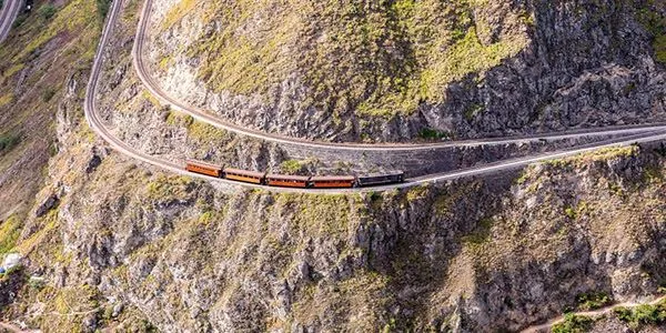 Tren Crucero up Devil's Nose - luxury Ecuador Tours