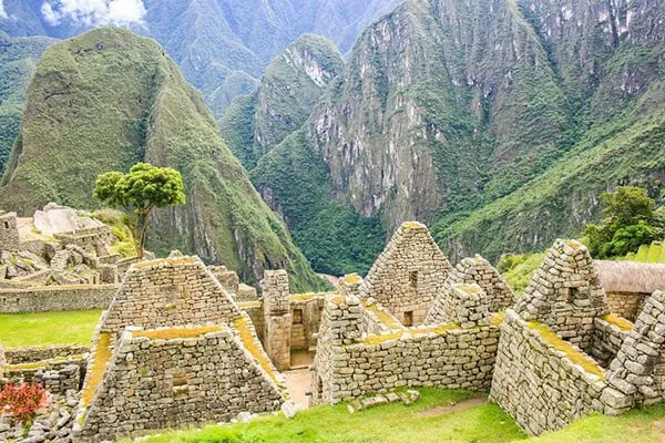 machu picchu and uyuni tour guide