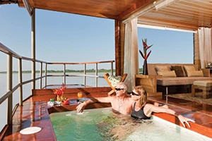 Delfin Amazon Cruise