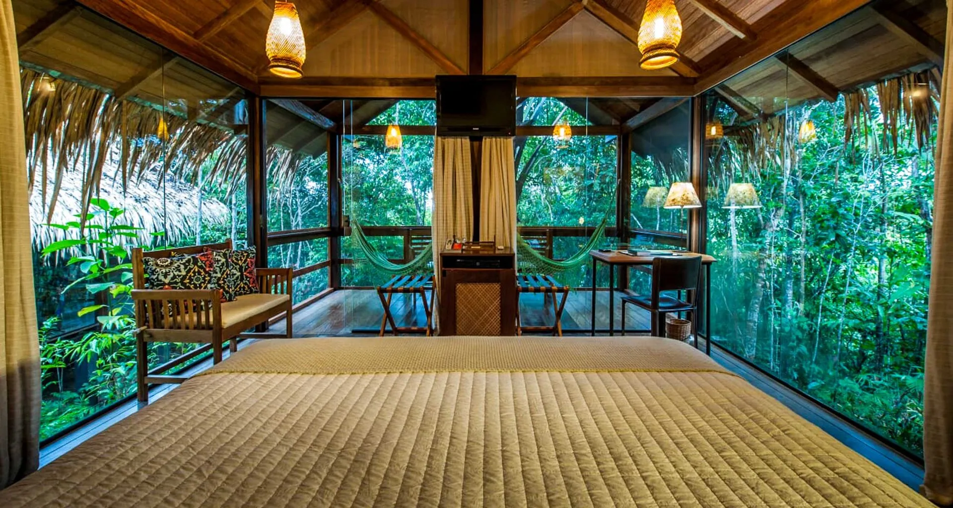 Anavilhanas Jungle Lodge bedroom interior
