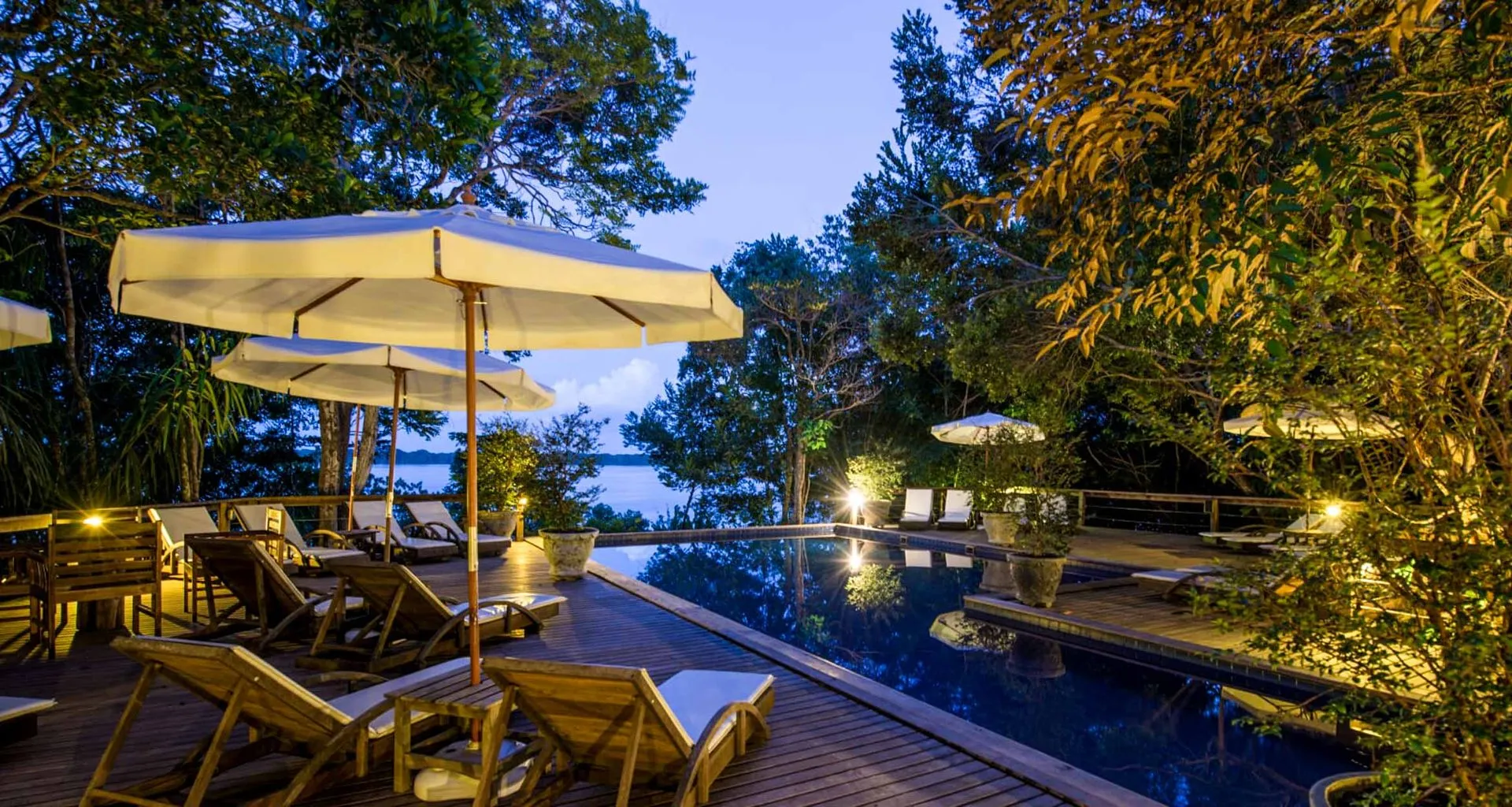 Pool of Anavilhanas Jungle Lodge at evening