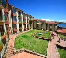 beautiful exterior of Hotel Rosario at Lake Titicaca