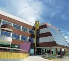 modern exterior of brisamar