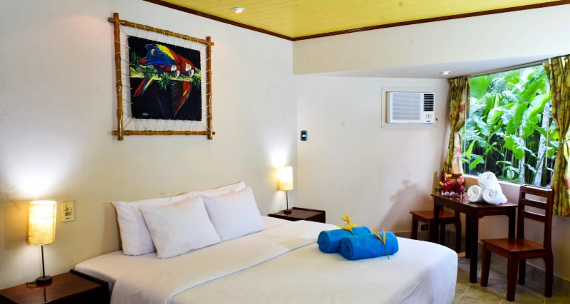 Bedroom at Ceiba Tops Lodge