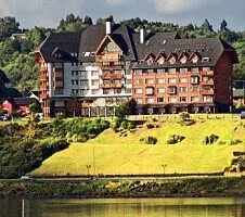 Cumbres Hotel exterior in Chile