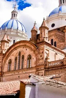 Large stone cathedral in Cuenca, Ecuador