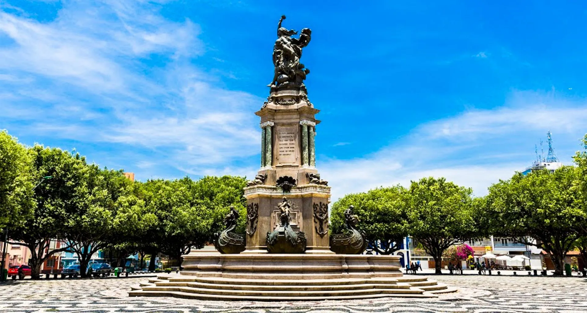 Pillar at center of Manaus plaza