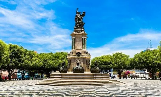 Pillar at center of Manaus plaza