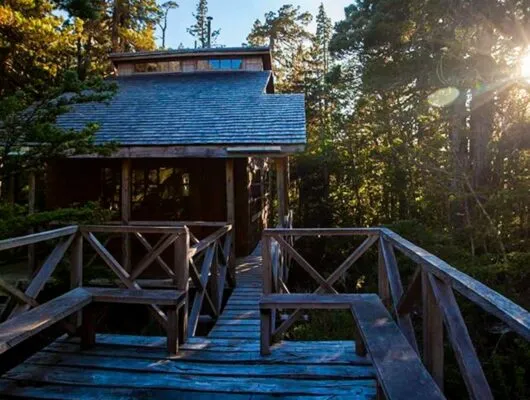 Mitico Puelo Lodge at sunrise