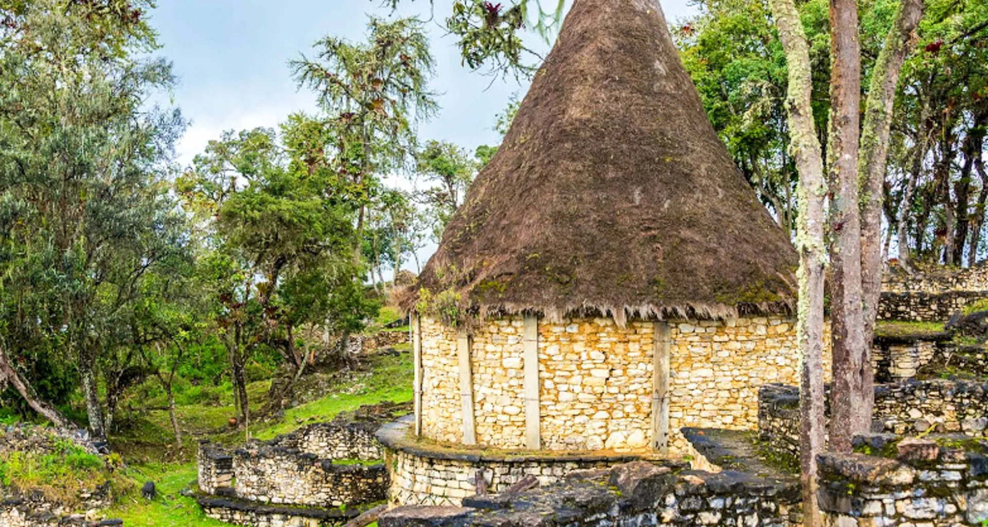 Hut in Peru ruins