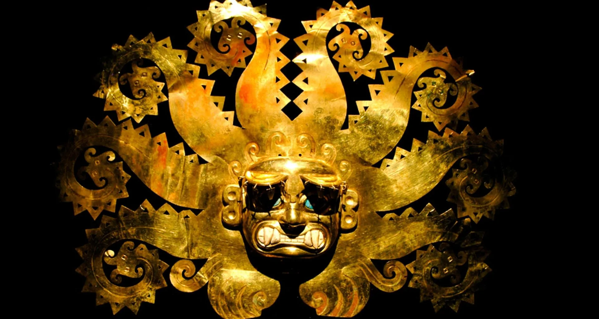 Gold Peruvian mask