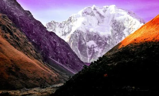 Valley between two mountains on the Salkantay Trek