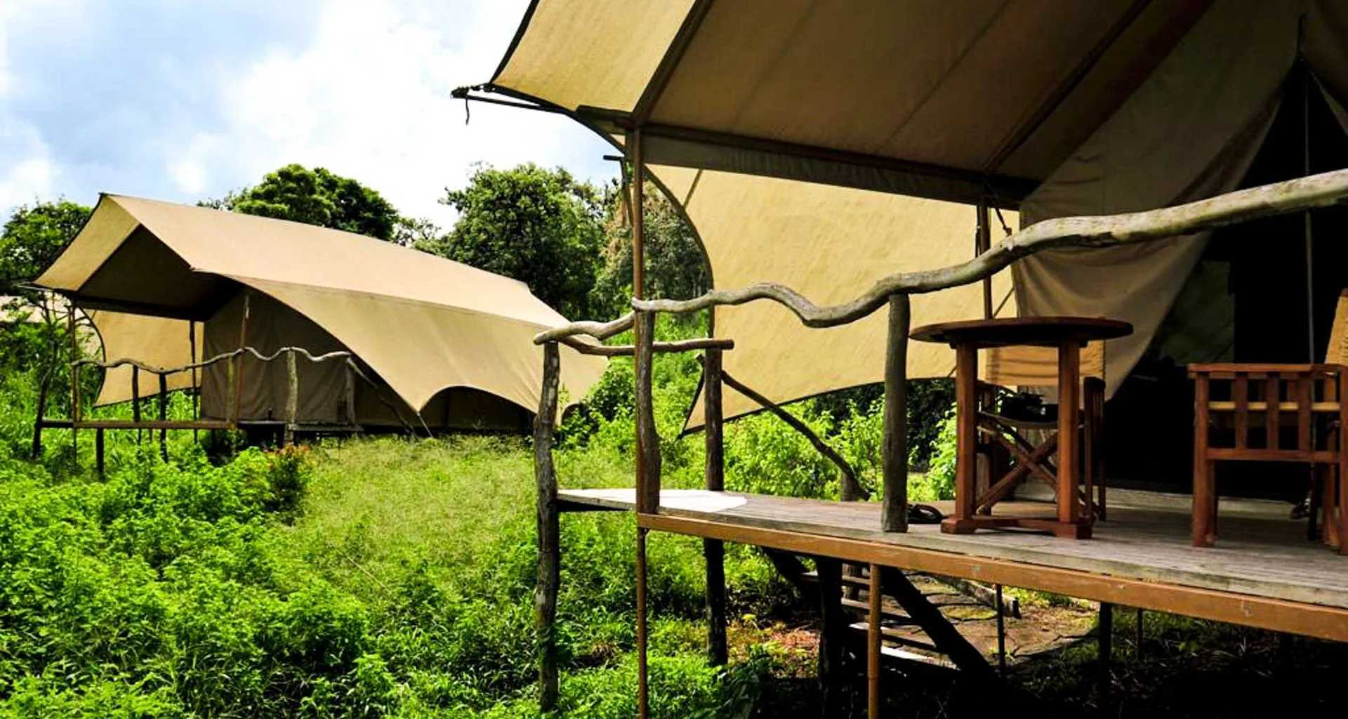 Two safari tents in Galapagos