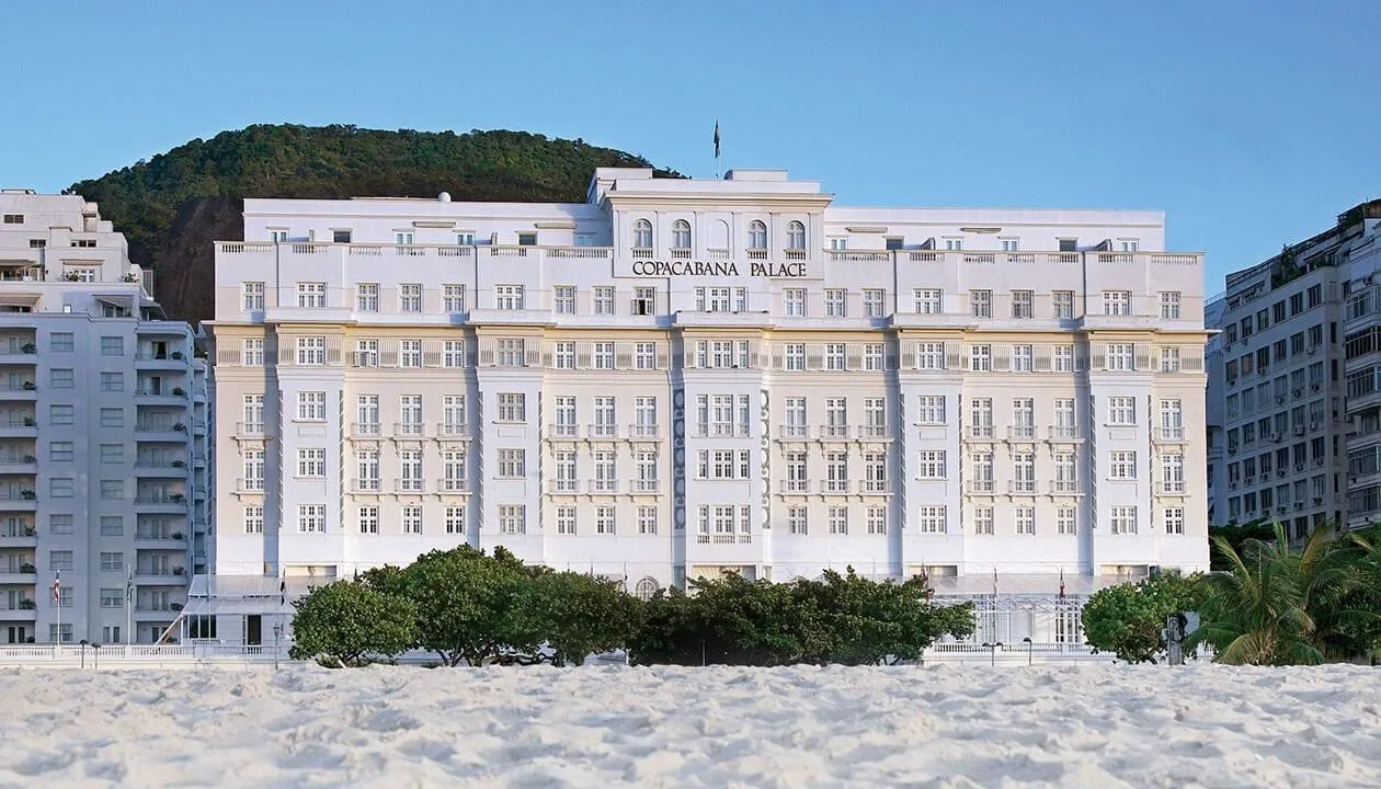 luxury-belmond-hotel-on-beach-in-rio