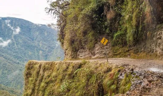 steep-road-in-mountains-of-bolivia