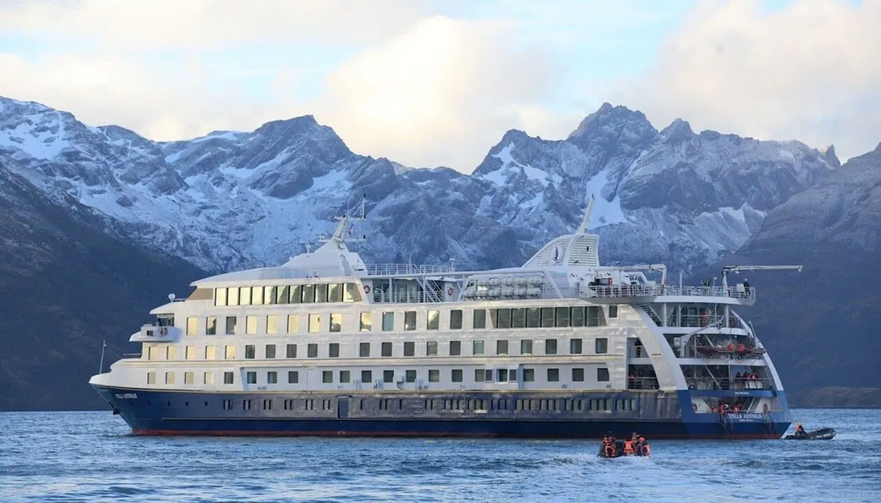 patagonia-cruise-ship-anchored-in-front-of-iceberg