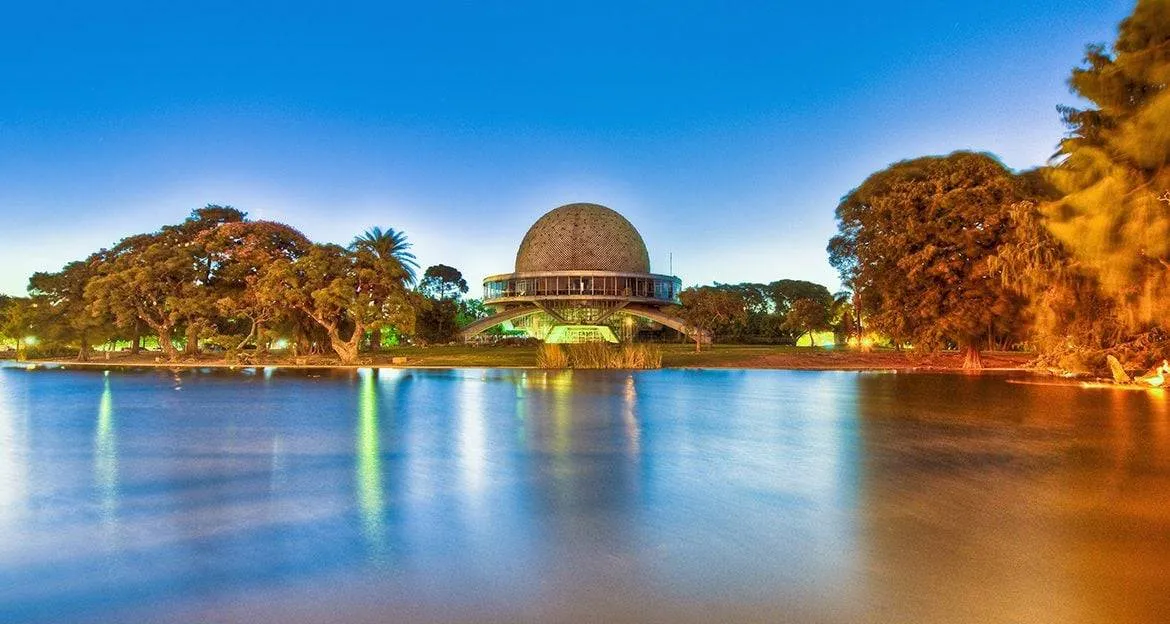 famous-park-and-theatre-in-buenos-aires