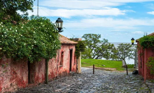Colonia Del Sacramento street