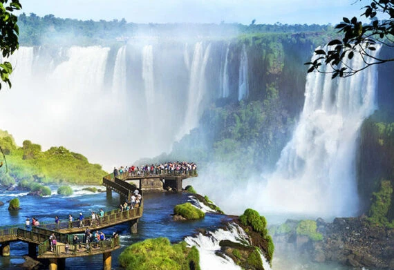 iguazu falls on the brazilian side