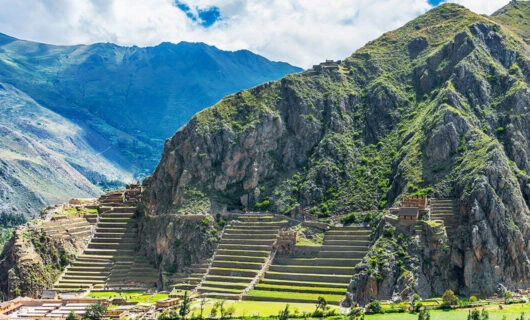 ollantaytambo ruins in peru