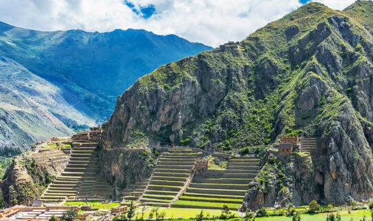 ollantaytambo ruins in peru