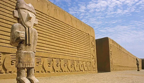 the chan chan ruins of peru