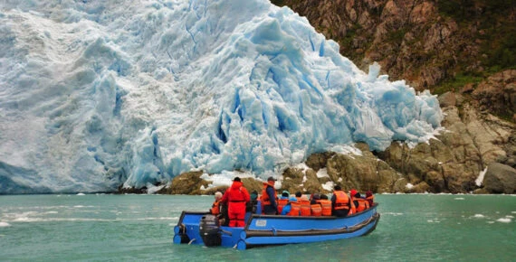 tourists getting up closer to serrano